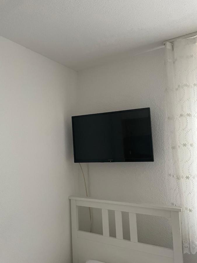 Ferienwohnung Monteurwohnung Kassel Zentral Ll Bagian luar foto